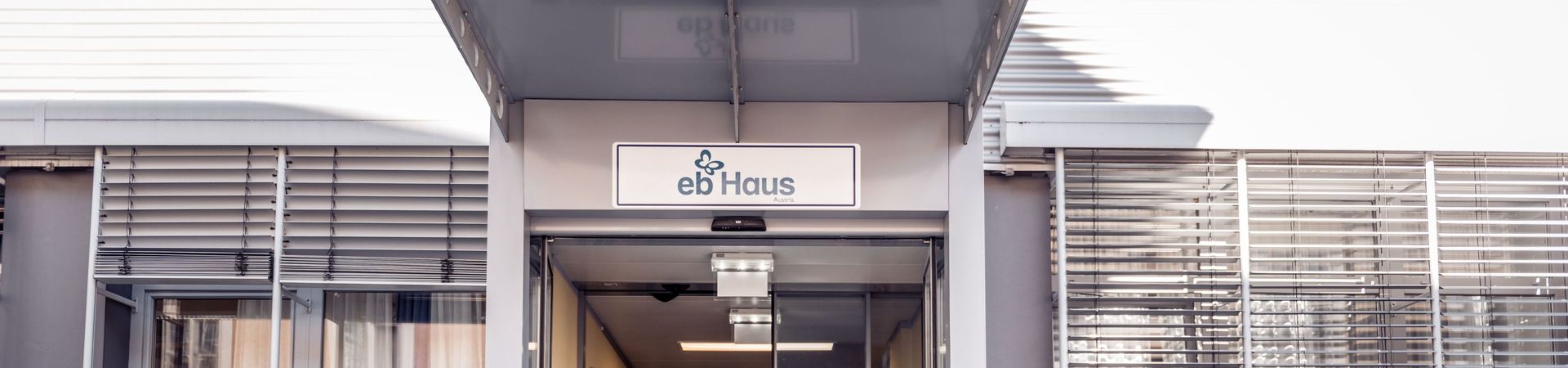 Der EB-Haus Austria Eingang