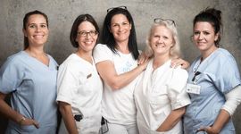 Krankenschwestern und Ärztinnen der EB-Ambulanz